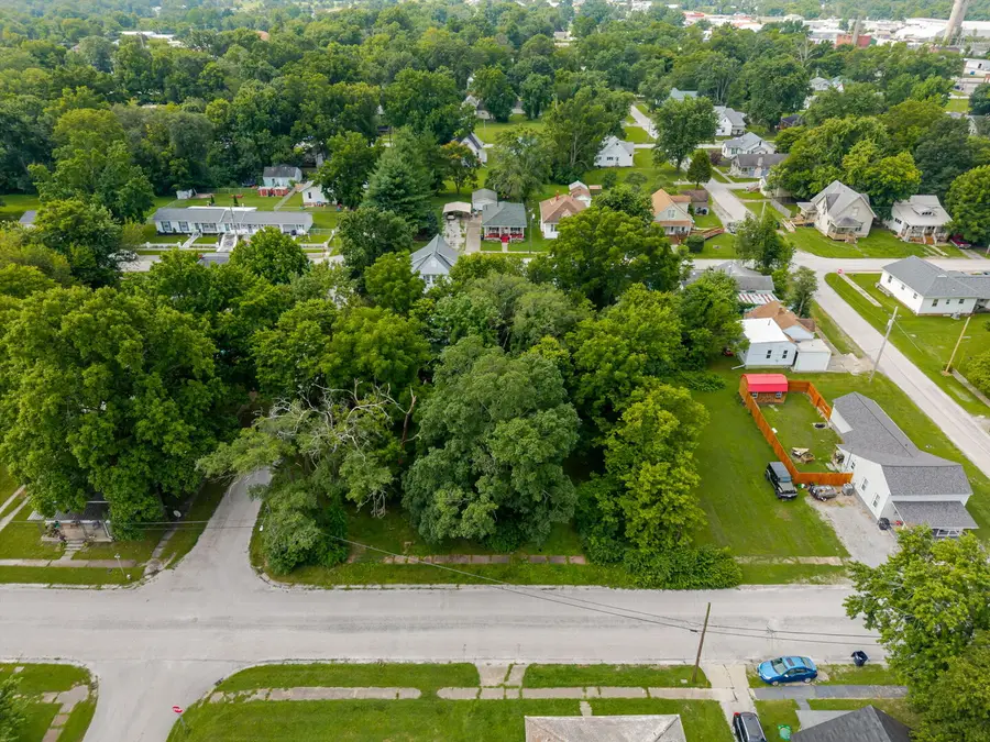 307 E Church Street, Salem, IL 62881 - #2