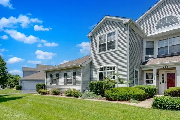 404 Cascade Lane #404, Oswego, IL 60543