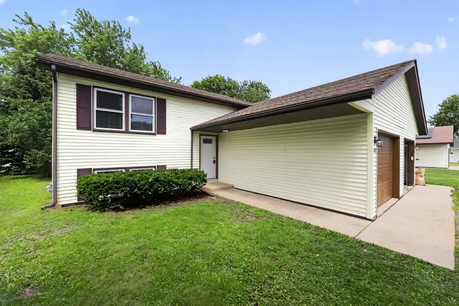 642 Swan Drive, Grayslake, IL 60030 - #2