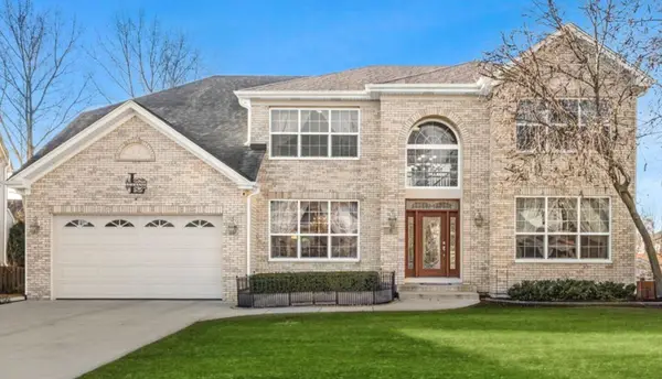 8 Fairfax Court, Bolingbrook, IL 60490