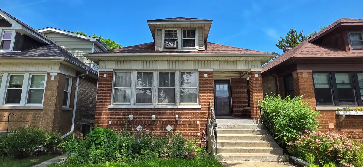 5020 W Dakin Street, Chicago, IL 60641 - #1