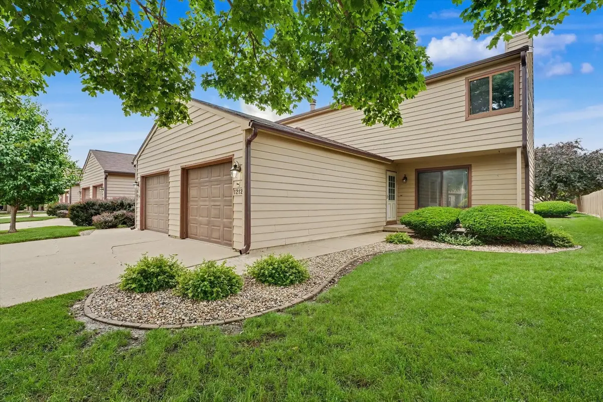 1212 Lancaster Drive #1212, Champaign, IL 61821 - #1