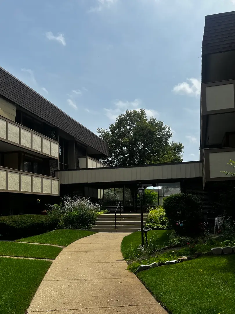 437 Cavalier Court #111, West Dundee, IL 60118 - #1