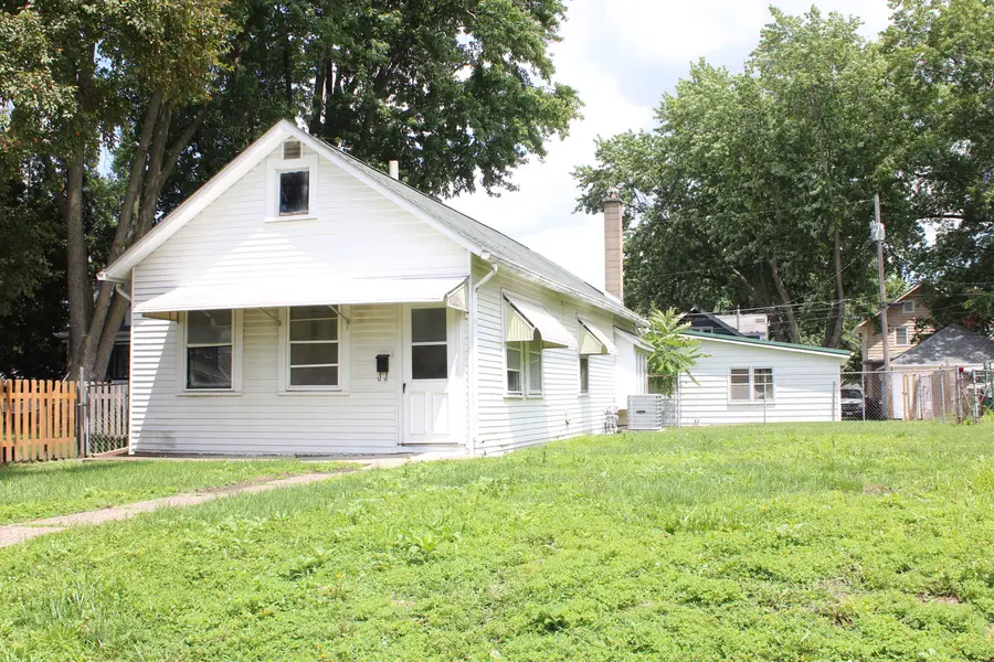 2611 Jefferson Avenue, Davenport, IA 52803 - #2