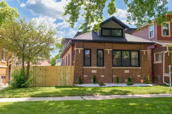 7625 S Clyde Avenue, Chicago, IL 60649