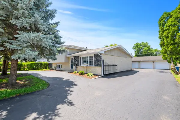 10248 S 80th Court, Palos Hills, IL 60465