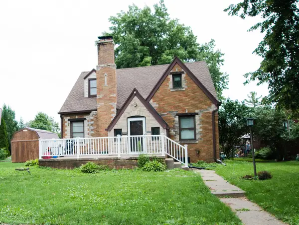 2007 37th Street, Rock Island, IL 61201