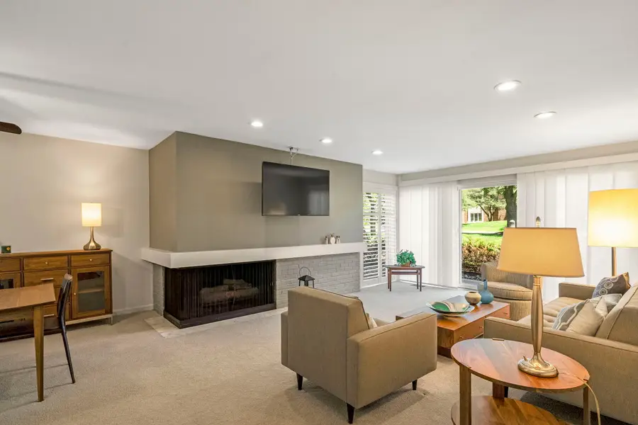 2 Oak Brook Club Drive #C106, Oak Brook, IL 60523 - #3