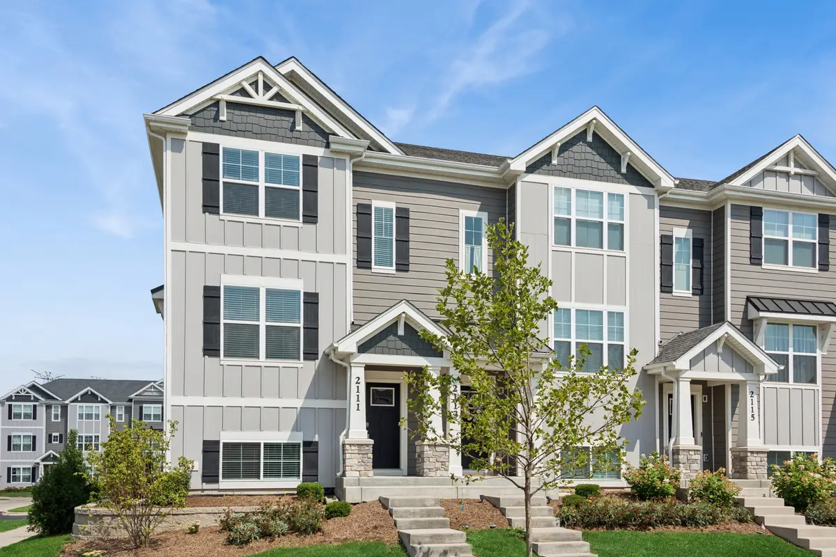 2111 Yellowstone Boulevard, Mundelein, IL 60060 - #1