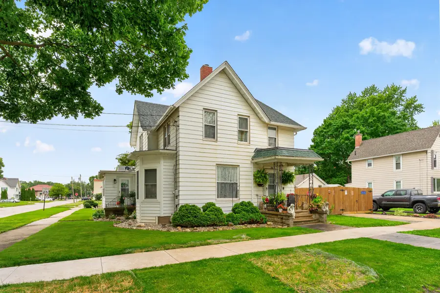 404 N Main Street, Belvidere, IL 61008 - #3