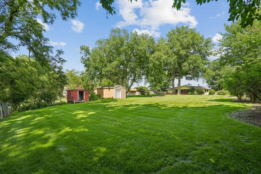 8512 Ridgewood Road, Rock Island, IL 61201 - #2