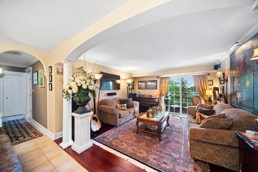 1627 N Windsor Drive #305, Arlington Heights, IL 60004 - #2