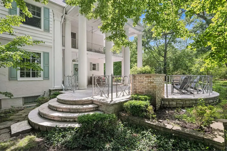 390 Hazel Avenue, Highland Park, IL 60035 - #2