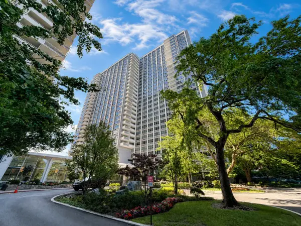 4250 N Marine Drive #716, Chicago, IL 60613