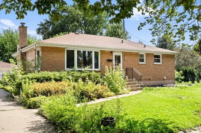 215 E Bryn Mawr Avenue, Roselle, IL 60172 - #1