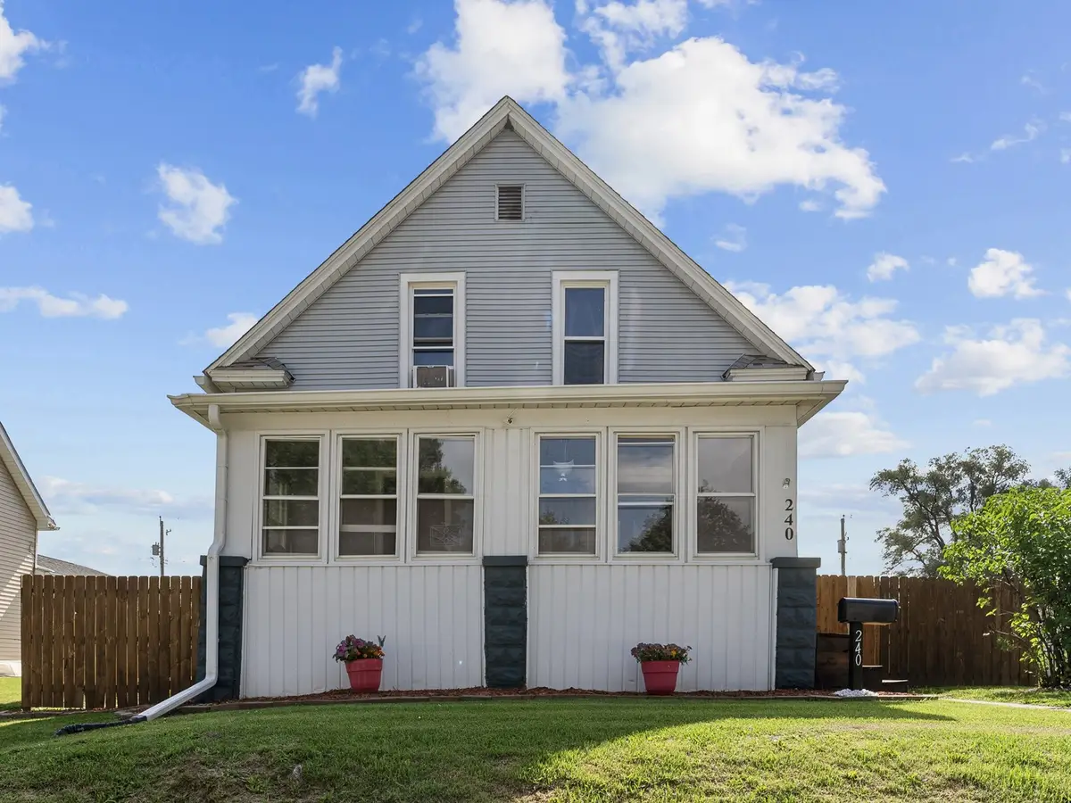 240 45th Street, Moline, IL 61265 - #1