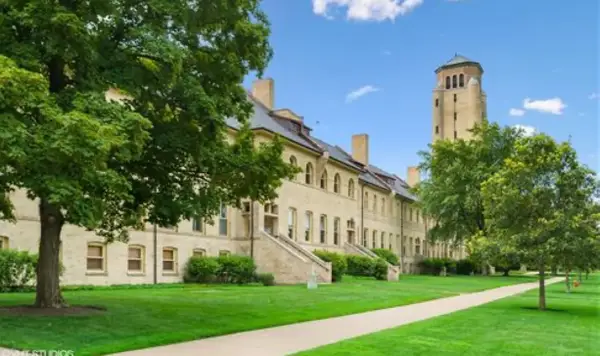154 Leonard Wood South #213, Highland Park, IL 60035