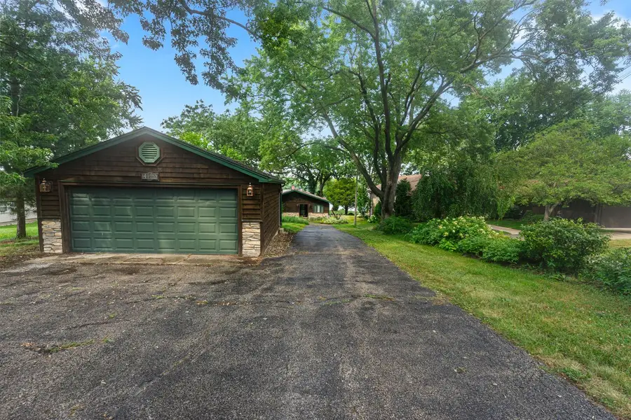 4122 W Lake Shore Drive, Wonder Lake, IL 60097 - #3