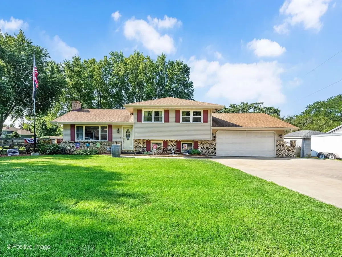 29W255 Lester Street, West Chicago, IL 60185 - #1