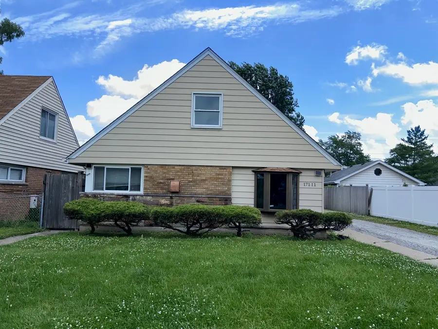 17111 Oakwood Avenue, Lansing, IL 60438 - #2