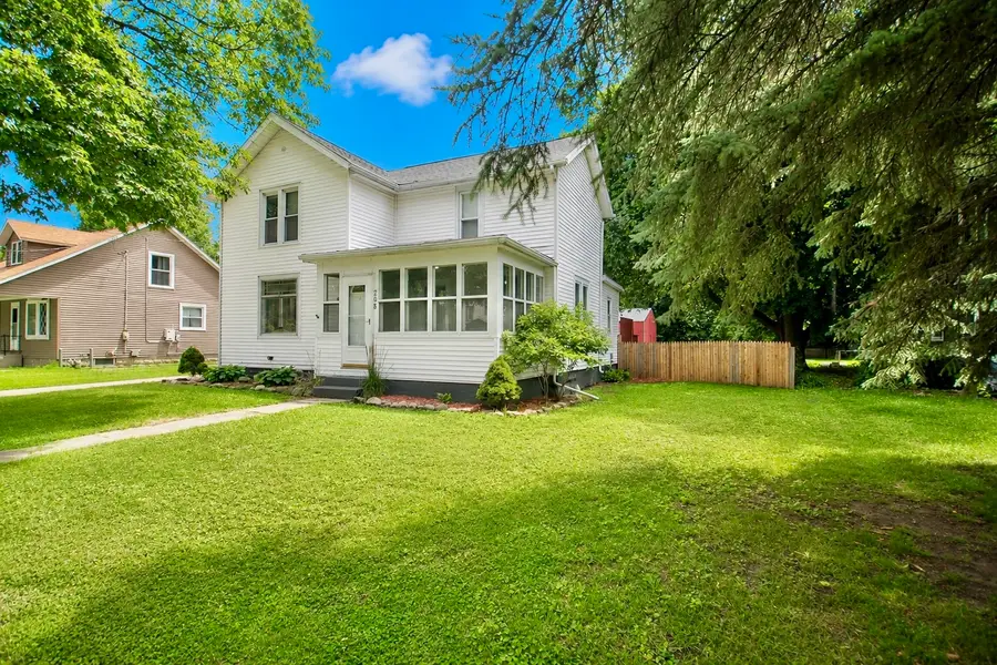 208 S Sycamore Street, Franklin Grove, IL 61031 - #2