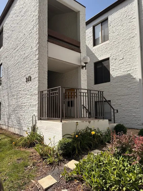 342 W Miner Street #1A, Arlington Heights, IL 60005