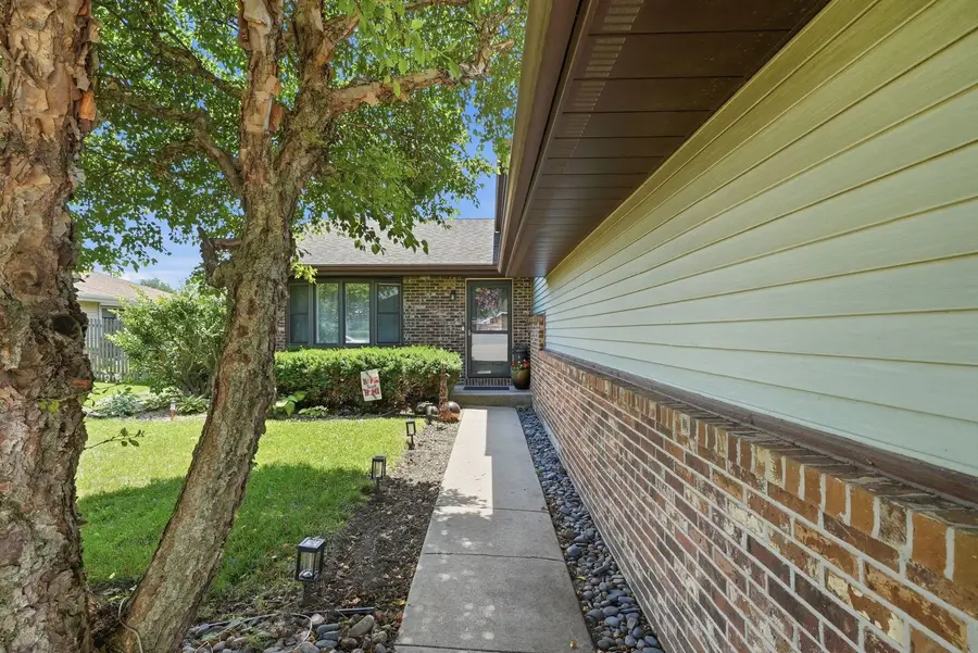 531 W Oak Street, Coal City, IL 60416 - #3
