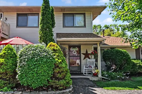 2225 Daffodil Drive #308c, Crest Hill, IL 60403