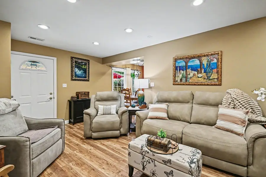 2225 Daffodil Drive #308c, Crest Hill, IL 60403 - #2