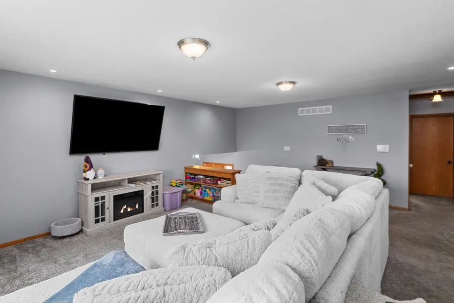 2138 W 38th Place, Davenport, IA 52806 - #2