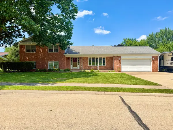 628 12th Avenue, Clinton, IA 52732