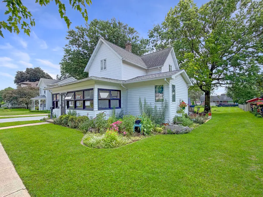 204 W Pearl Street, Lanark, IL 61046 - #2