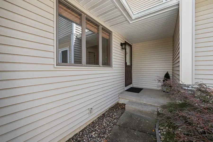 3283 Johnathan Avenue #3283, Bettendorf, IA 52722 - #2