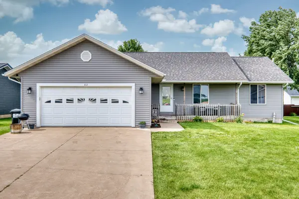 82 Prairie Drive, Miles, IA 52064