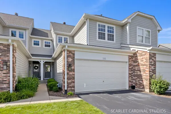 152 Tanglewood Drive, Glen Ellyn, IL 60137