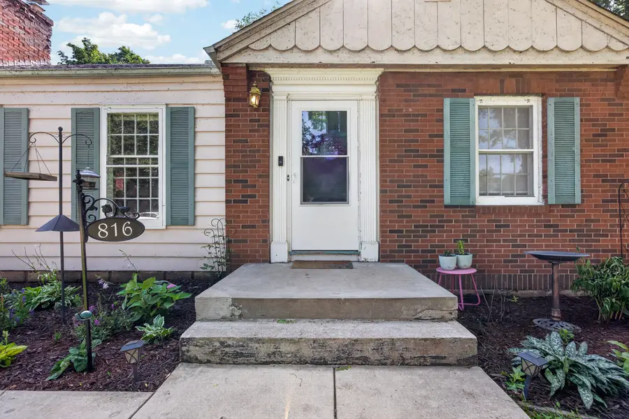 816 Manchester Road, Normal, IL 61761 - #2