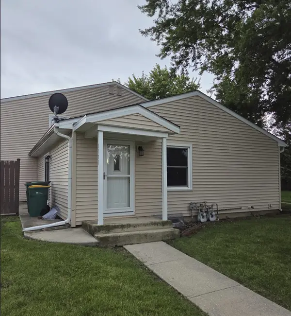 1531 E Stonehenge Drive #1531, Sycamore, IL 60178