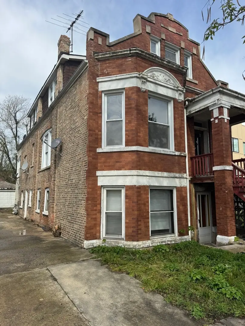 1526 Elmwood Avenue, Berwyn, IL 60402 - #2