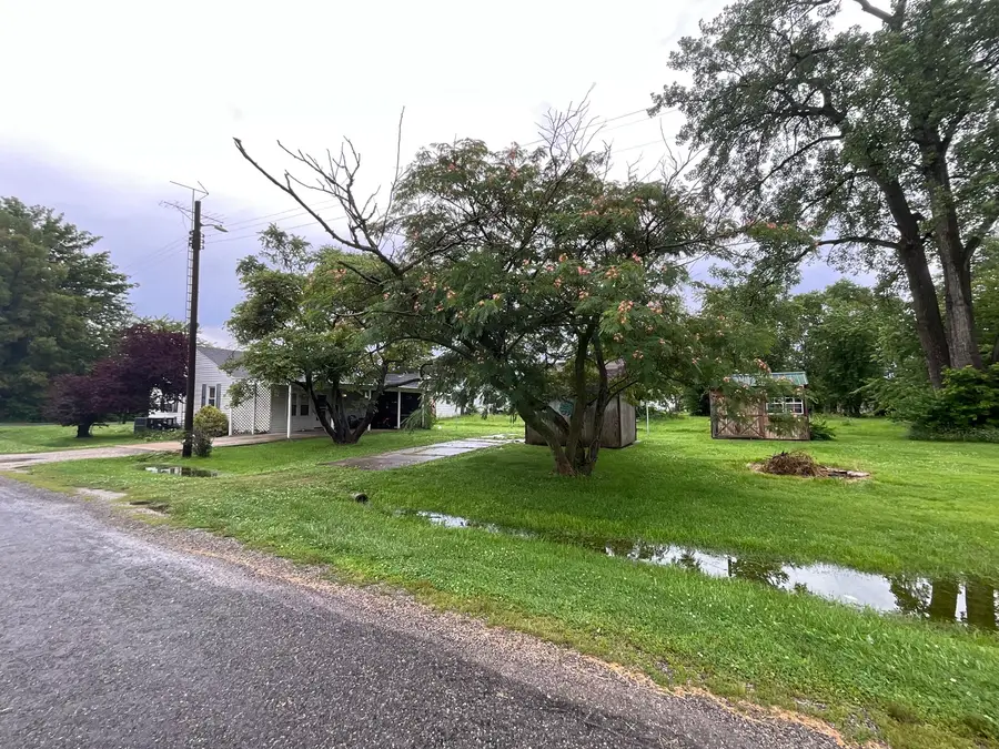 213 Maple Street, Odin, IL 62870 - #3