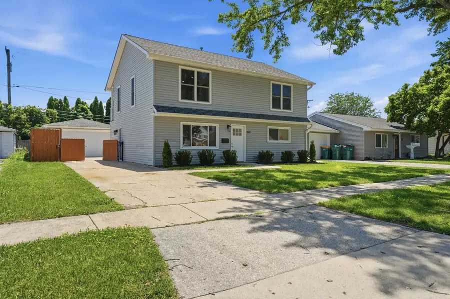 163 W Manchester Drive, Wheeling, IL 60090 - #2