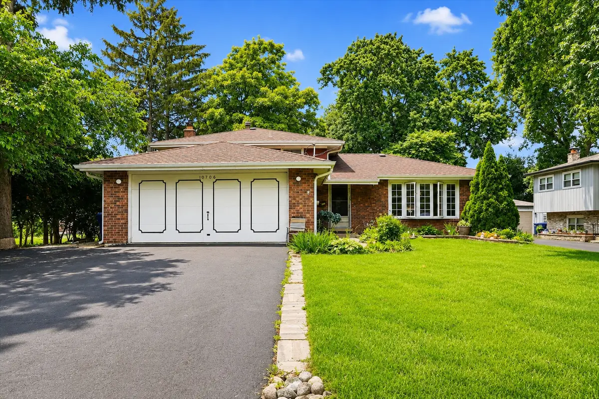 10706 S Neenah Avenue, Worth, IL 60482 - #1