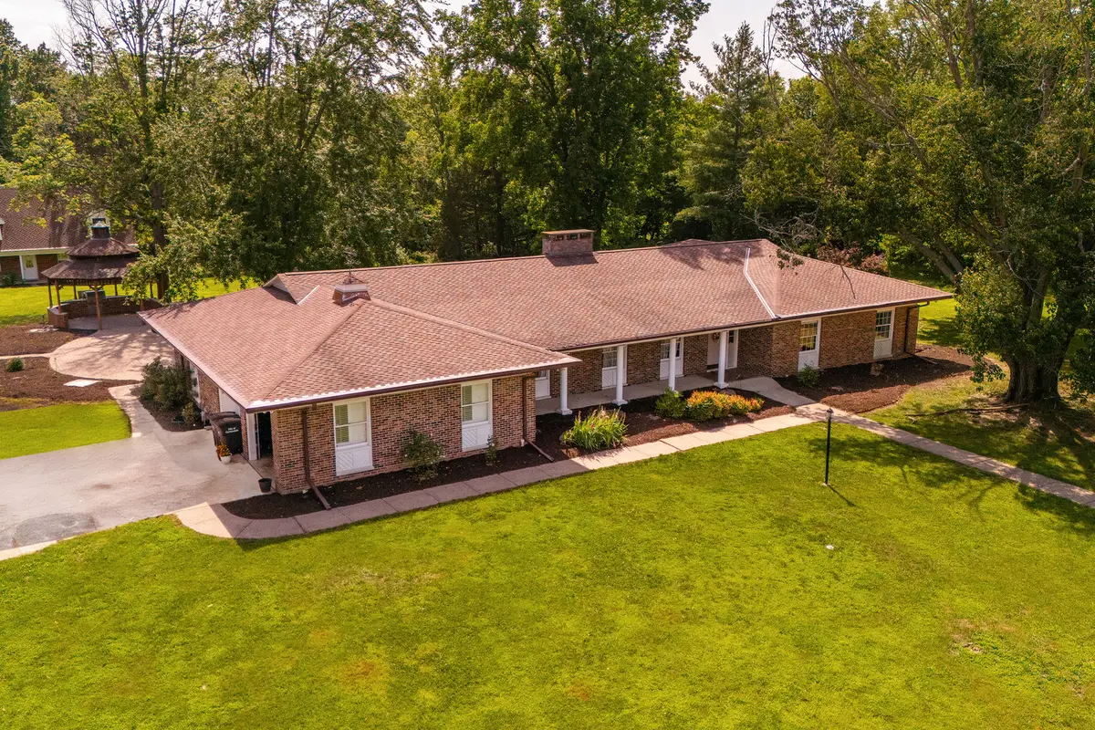 604 N Beadle Drive, Carbondale, IL 62901 - #1
