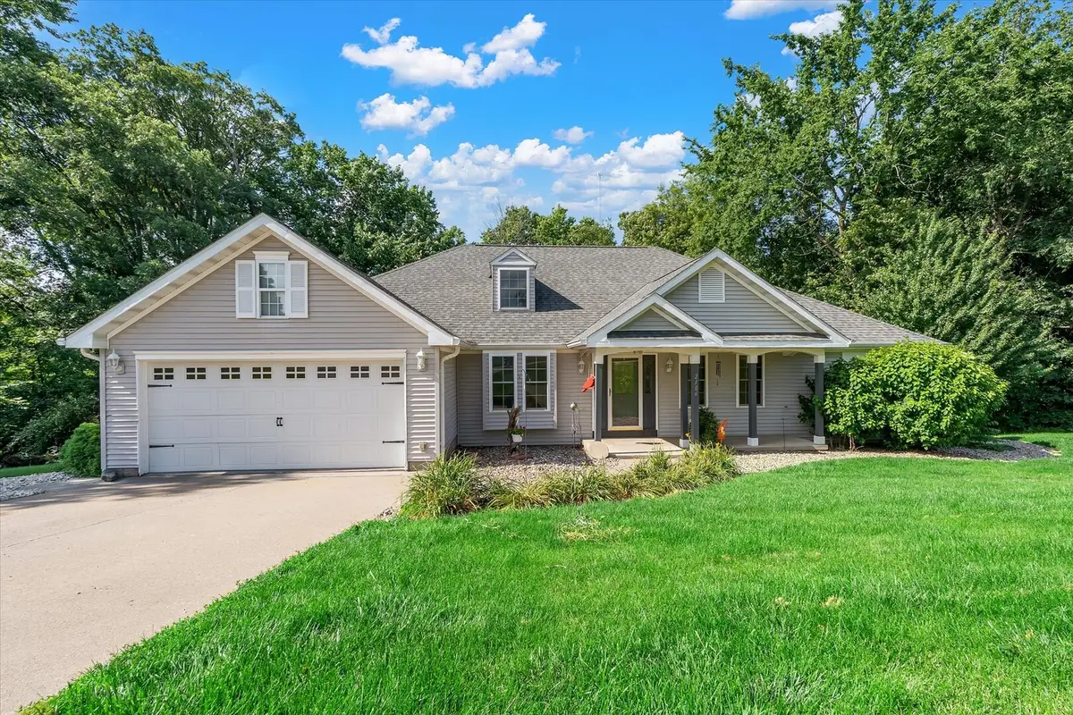 2106 Skylane Drive, Muscatine, IA 52761 - #1