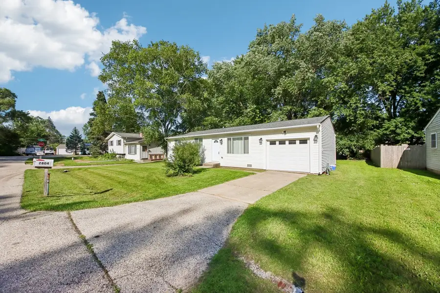 2804 Old Oak Drive, McHenry, IL 60050 - #2