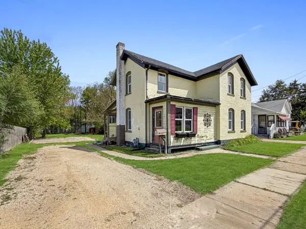 922 E Shawnee Street, Freeport, IL 61032