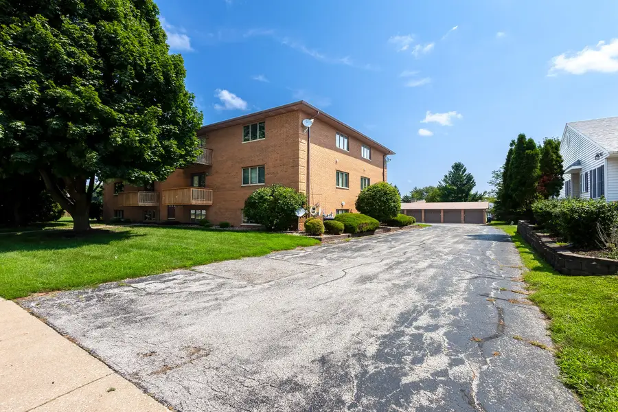 4195 Fairview Drive #1, Bettendorf, IA 52722 - #2