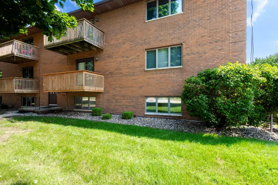 4195 Fairview Drive #1, Bettendorf, IA 52722 - #3
