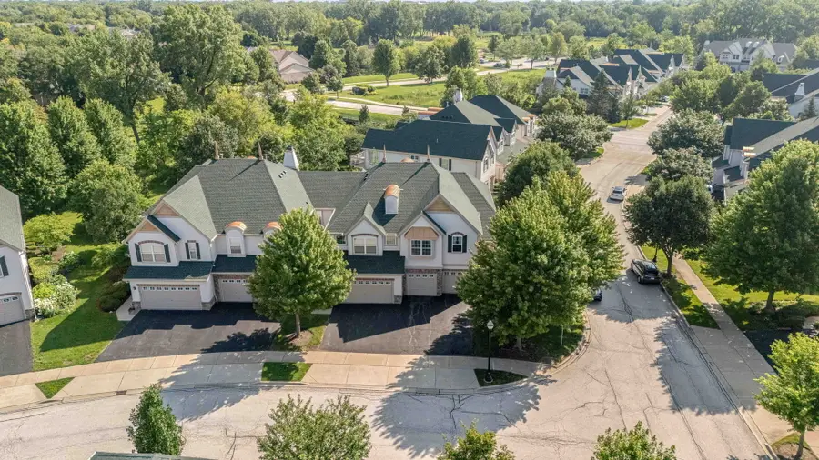 2137 Shadow Creek Court, Vernon Hills, IL 60061 - #3