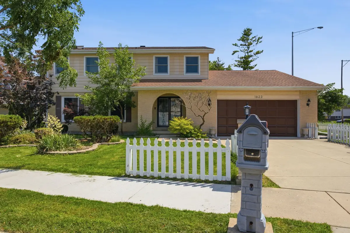 1623 W Bray Court, Arlington Heights, IL 60005 - #1