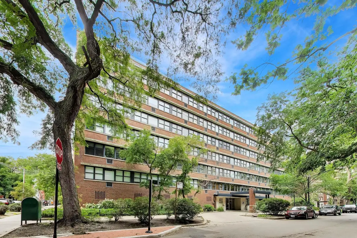 2300 N Commonwealth Avenue #2H, Chicago, IL 60614 - #1